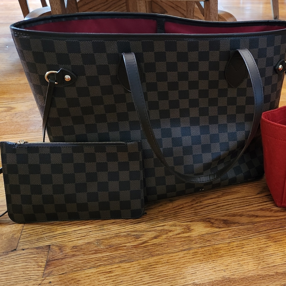 Daisy Rose tote bag. I bought it off of poshmark.